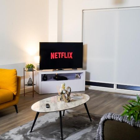 Manchester City Centre Apt With Balcony & Free Parking - Including Free 1-Hour Late Check-Out For Bookings On The 29Th 31St May, Justeat Voucher For 2-Night Stays Minimum! מנצ'סטר מראה חיצוני תמונה